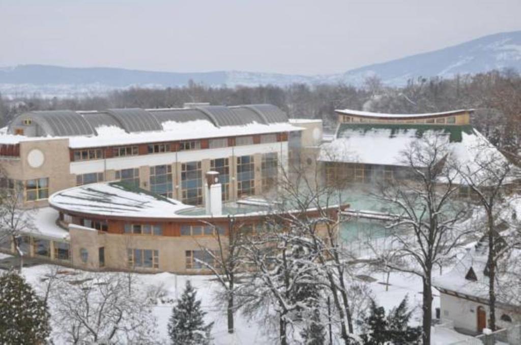 Oazis Apartman Harkany Bagian luar foto