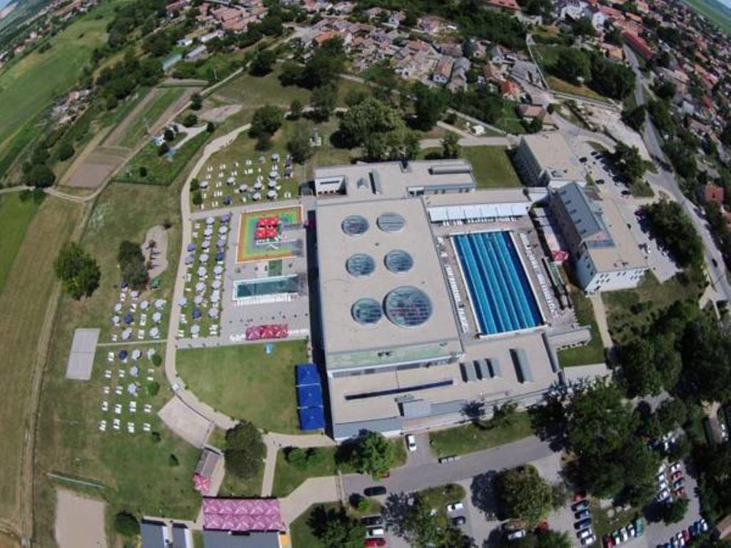 Oazis Apartman Harkany Bagian luar foto