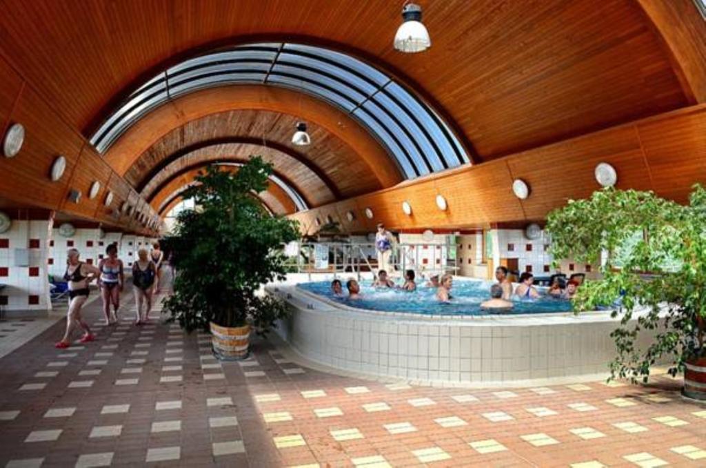 Oazis Apartman Harkany Bagian luar foto